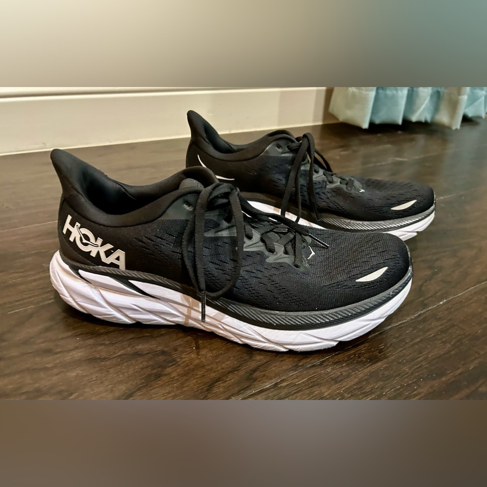 Hoka Clifton 8 shoes